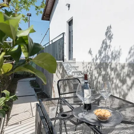 La Apartmán Como